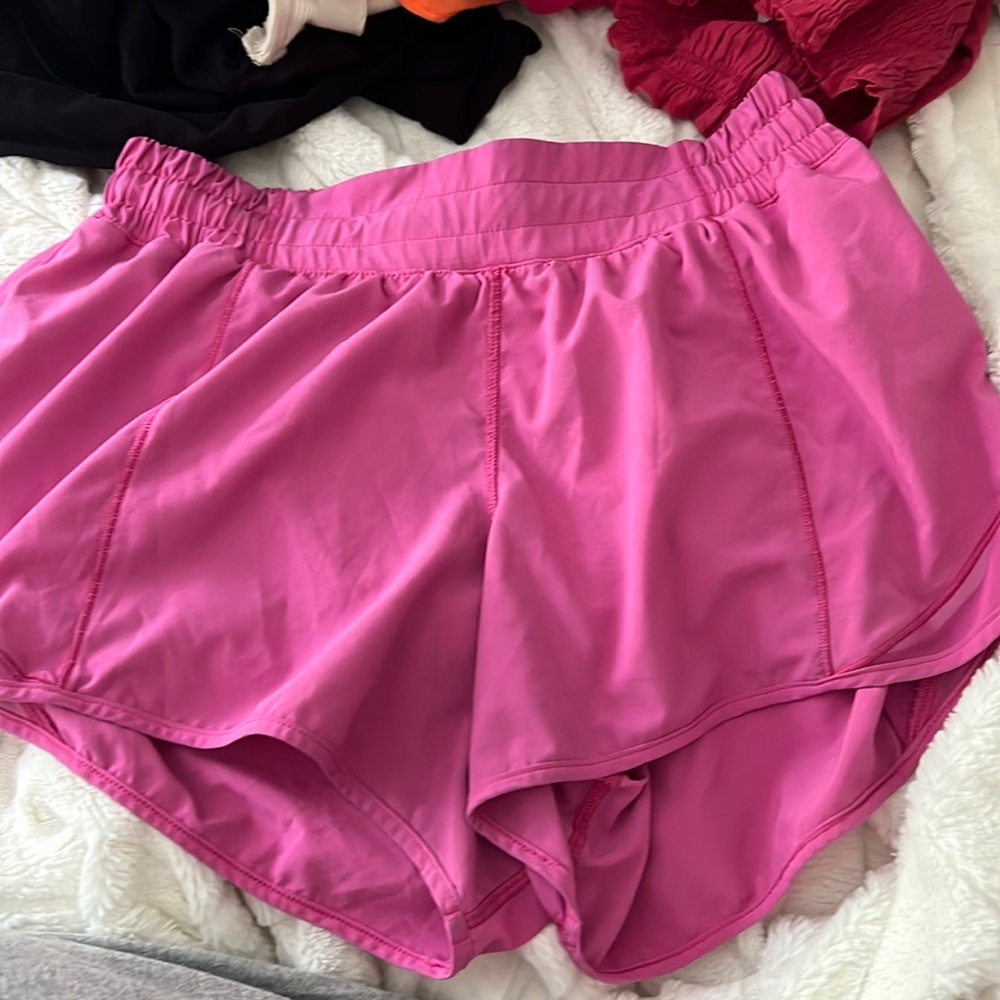 Lululemon Sonic Pink Hotty Hot Shorts Size 8